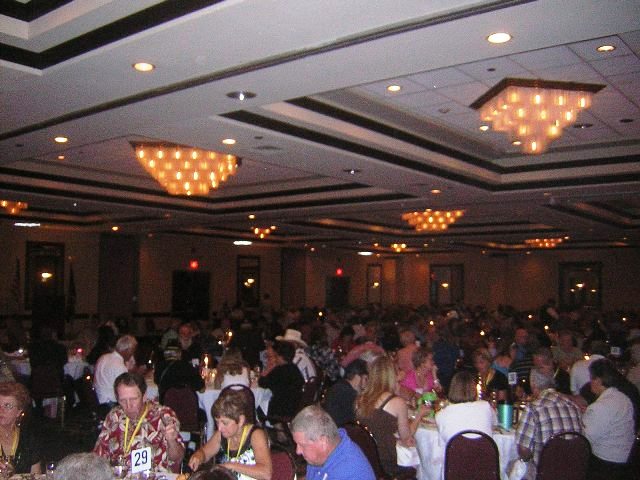 (096) VHCMA Dinner on Saturday... over 500 people attended the VHCMA Reunion